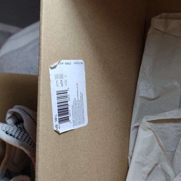 Adidas / Kanye Yeezy Boost 350 V2 Sneakers - WH/BK - Size 10.5 - Picture 16 of 17